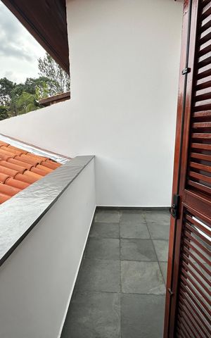 Casa de condomínio para alugar com 342m², 4 quartos e 4 vagas Casa de condomínio para alugar com 342m², 4 quartos e 4 vagasVaranda