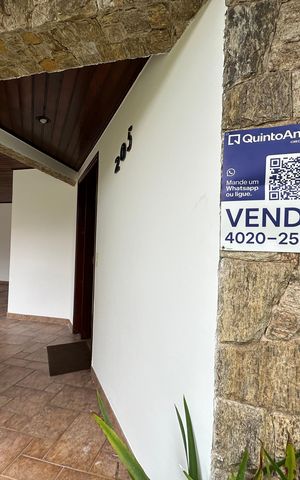 Casa de condomínio para alugar com 342m², 4 quartos e 4 vagas Casa de condomínio para alugar com 342m², 4 quartos e 4 vagasFachada