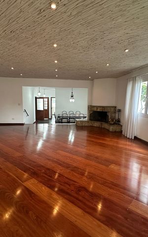 Casa de condomínio para alugar com 342m², 4 quartos e 4 vagas Casa de condomínio para alugar com 342m², 4 quartos e 4 vagasSala
