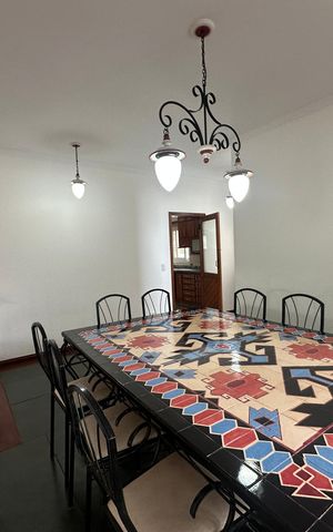 Casa de condomínio para alugar com 342m², 4 quartos e 4 vagas Casa de condomínio para alugar com 342m², 4 quartos e 4 vagasSala de Jantar