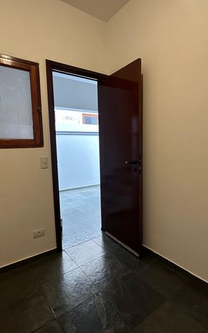 Casa de condomínio para alugar com 342m², 4 quartos e 4 vagas Casa de condomínio para alugar com 342m², 4 quartos e 4 vagasQuarto de Serviço