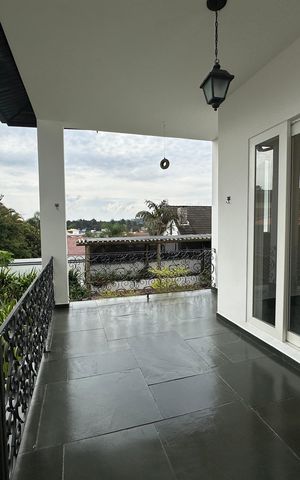 Casa de condomínio para alugar com 342m², 4 quartos e 4 vagas Casa de condomínio para alugar com 342m², 4 quartos e 4 vagasVaranda da Sala