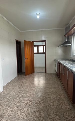 Casa de condomínio para alugar com 342m², 4 quartos e 4 vagas Casa de condomínio para alugar com 342m², 4 quartos e 4 vagasCozinha