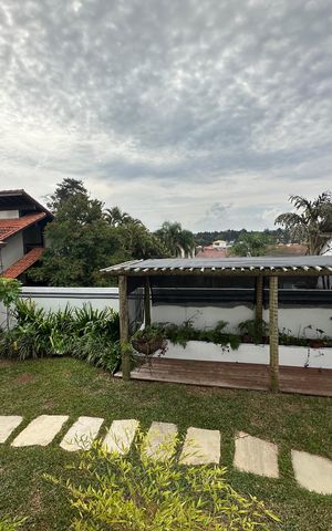 Casa de condomínio para alugar com 342m², 4 quartos e 4 vagas Casa de condomínio para alugar com 342m², 4 quartos e 4 vagasQuintal