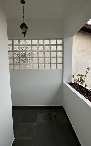 Casa de condomínio para alugar com 342m², 4 quartos e 4 vagas Casa de condomínio para alugar com 342m², 4 quartos e 4 vagasVaranda