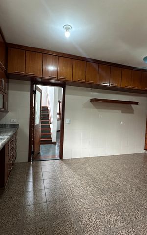 Casa de condomínio para alugar com 342m², 4 quartos e 4 vagas Casa de condomínio para alugar com 342m², 4 quartos e 4 vagasCozinha
