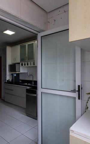 Apartamento à venda com 92m², 3 quartos e 2 vagas Apartamento à venda com 92m², 3 quartos e 2 vagasArea de Serviço