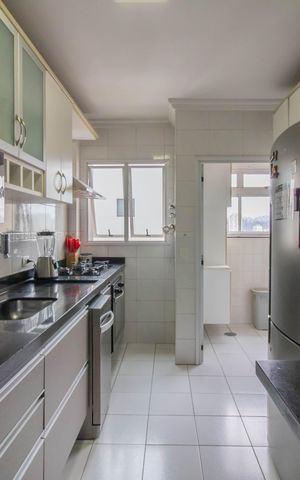 Apartamento à venda com 92m², 3 quartos e 2 vagas Apartamento à venda com 92m², 3 quartos e 2 vagasCozinha
