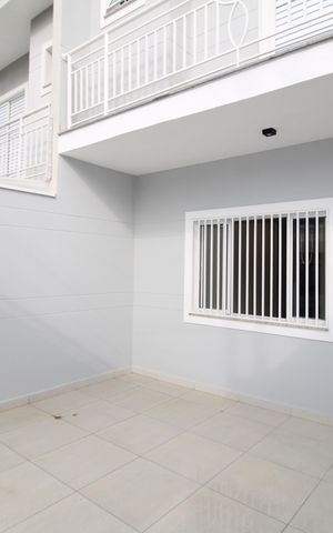 Casa à venda com 90m², 3 quartos e 2 vagasGaragem