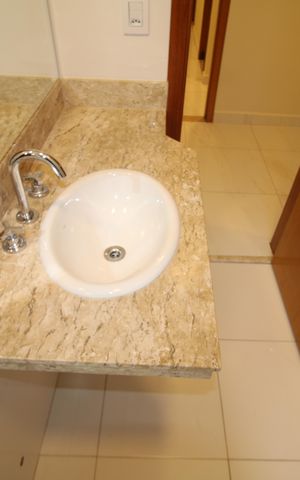 Casa à venda com 90m², 3 quartos e 2 vagasQuarto 1 - Banheiro