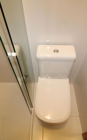 Casa à venda com 90m², 3 quartos e 2 vagasBanheiro