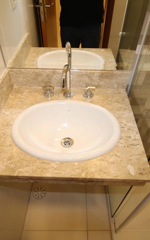 Casa à venda com 90m², 3 quartos e 2 vagasBanheiro