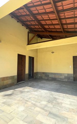 Casa à venda com 360m², 5 quartos e 4 vagas