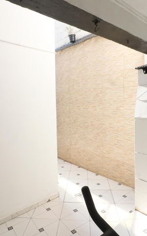 Casa à venda com 250m², 3 quartos e 2 vagasÁrea de Serviço