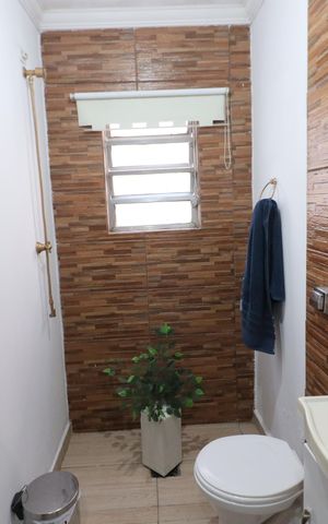 Casa à venda com 250m², 3 quartos e 2 vagasLavabo
