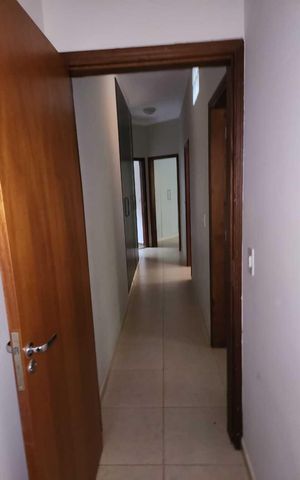 Casa para alugar com 220m², 4 quartos e 4 vagasCorredor