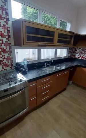 Casa para alugar com 220m², 4 quartos e 4 vagasCozinha