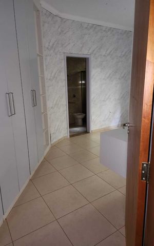 Casa para alugar com 220m², 4 quartos e 4 vagasQuarto