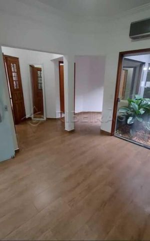 Casa para alugar com 220m², 4 quartos e 4 vagasSala