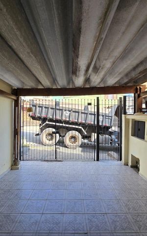 Casa à venda com 84m², 2 quartos e 1 vaga Casa à venda com 84m², 2 quartos e 1 vagaGaragem