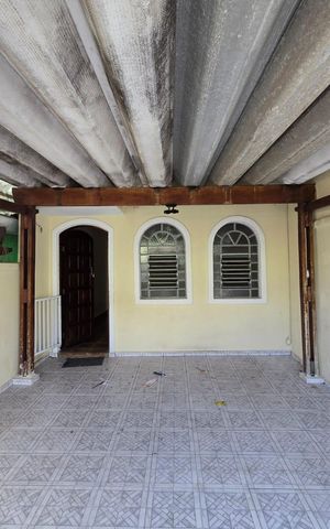 Casa à venda com 84m², 2 quartos e 1 vaga Casa à venda com 84m², 2 quartos e 1 vagaGaragem