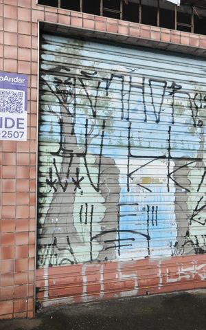 Casa à venda com 400m², 8 quartos e 4 vagasFachada