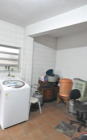 Casa à venda com 400m², 8 quartos e 4 vagasÁrea de Serviço 3