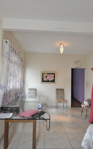 Casa à venda com 400m², 8 quartos e 4 vagasSala 1