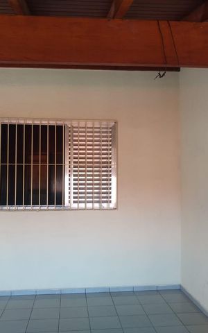 Casa à venda com 263m², 3 quartos e 3 vagas Casa à venda com 263m², 3 quartos e 3 vagasÁrea externa