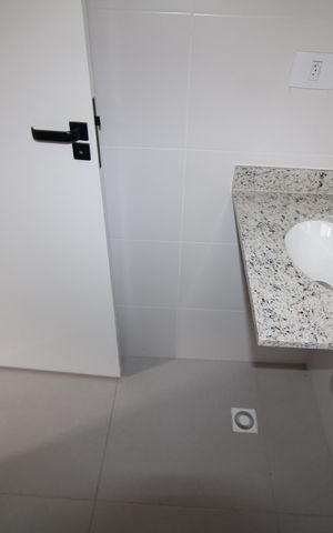 Apartamento à venda com 40m², 2 quartos e sem vagaBanheiro