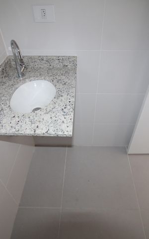 Apartamento à venda com 40m², 2 quartos e sem vagaBanheiro