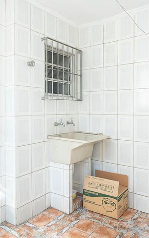 Casa à venda com 198m², 2 quartos e 2 vagasÁrea de serviço