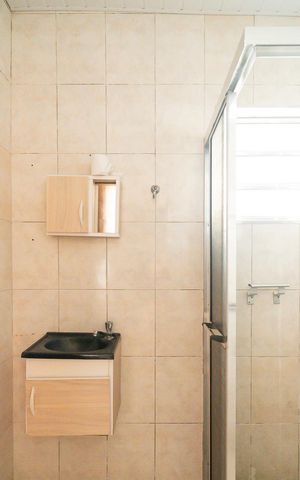 Casa à venda com 198m², 2 quartos e 2 vagasBanheiro