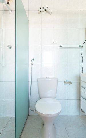 Casa à venda com 198m², 2 quartos e 2 vagasBanheiro da Suíte