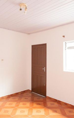 Casa à venda com 198m², 2 quartos e 2 vagasSala