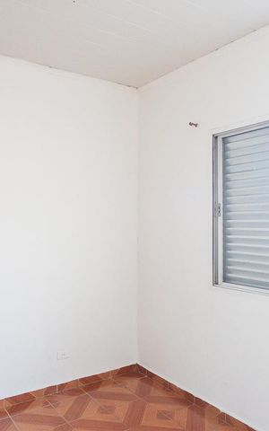 Casa à venda com 198m², 2 quartos e 2 vagasSuíte