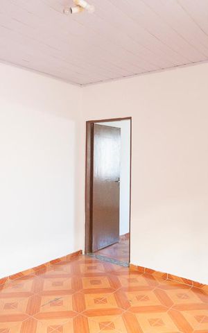 Casa à venda com 198m², 2 quartos e 2 vagasSala