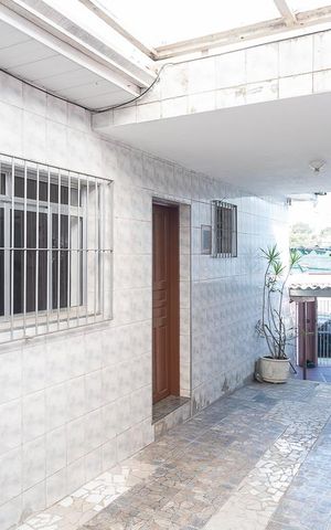 Casa à venda com 198m², 2 quartos e 2 vagasQuintal