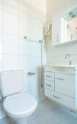 Casa à venda com 198m², 2 quartos e 2 vagasBanheiro da Suíte