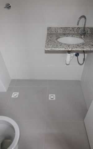 Apartamento à venda com 42m², 2 quartos e 1 vagaBanheiro 2