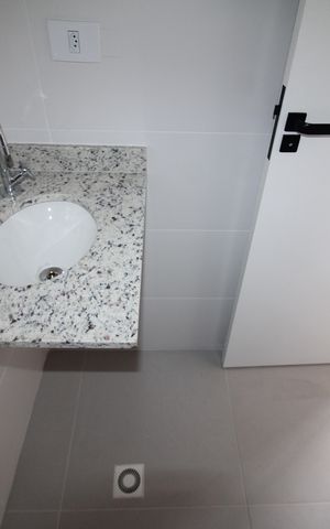 Apartamento à venda com 42m², 2 quartos e 1 vagaBanheiro 2