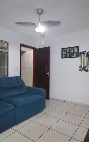 Casa à venda com 185m², 2 quartos e 2 vagasSala