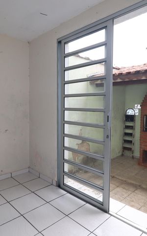 Casa à venda com 185m², 2 quartos e 2 vagasCasa 2 Sala