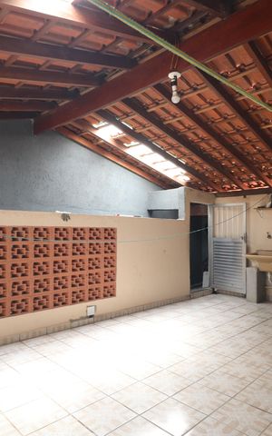 Casa à venda com 185m², 2 quartos e 2 vagasÁrea de Serviço