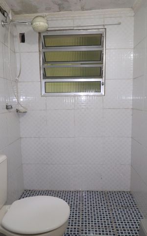 Casa à venda com 185m², 2 quartos e 2 vagasCasa 2 Banheiro