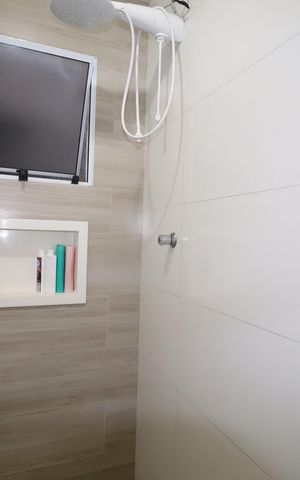 Casa à venda com 185m², 2 quartos e 2 vagasBanheiro Quarto 1 suíte