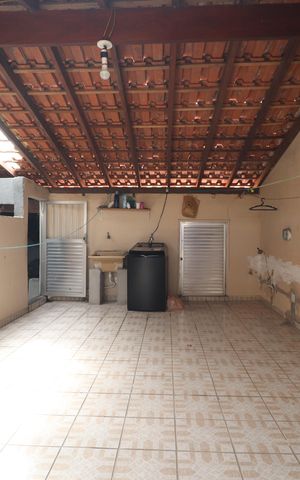 Casa à venda com 185m², 2 quartos e 2 vagasÁrea de Serviço