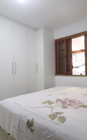 Casa à venda com 185m², 2 quartos e 2 vagasQuarto 1 suíte