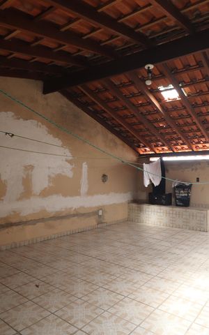 Casa à venda com 185m², 2 quartos e 2 vagasÁrea de Serviço
