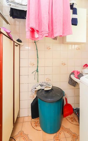 Apartamento à venda com 48m², 3 quartos e 1 vagaÁrea de Serviço